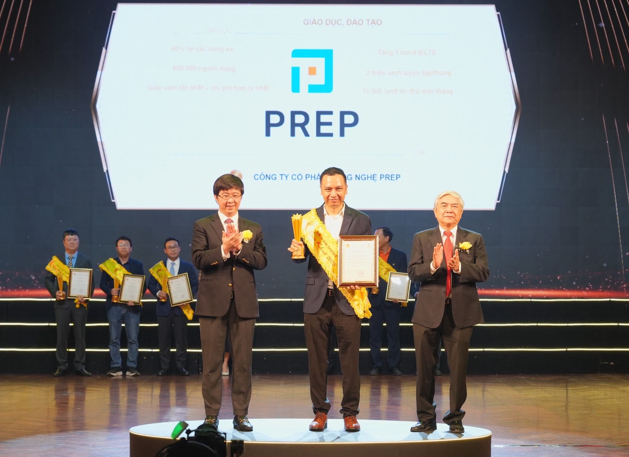 prep-dat-giai-sao-khue-top-10-nen-tang-cong-nghe-xuat-sac-nhat