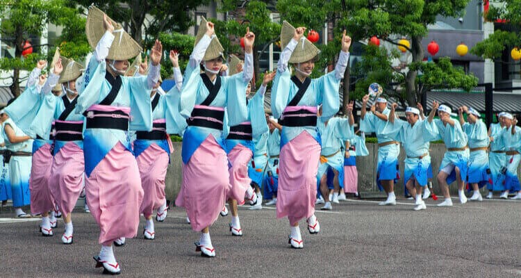 Trau dồi, mở mang tầm hiểu biết về văn hóa, con người Nhật Bản