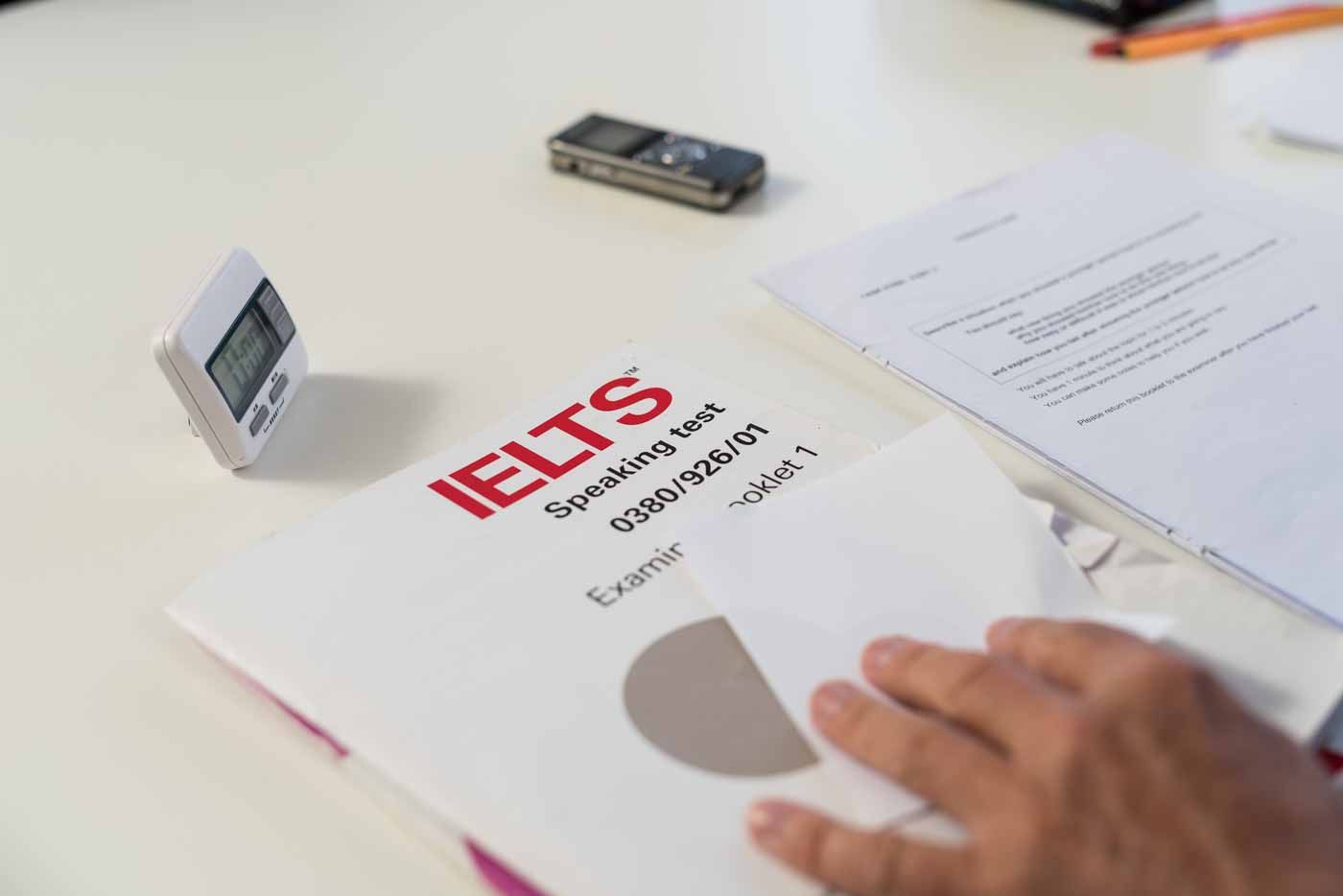 Thi IELTS khó hay dễ