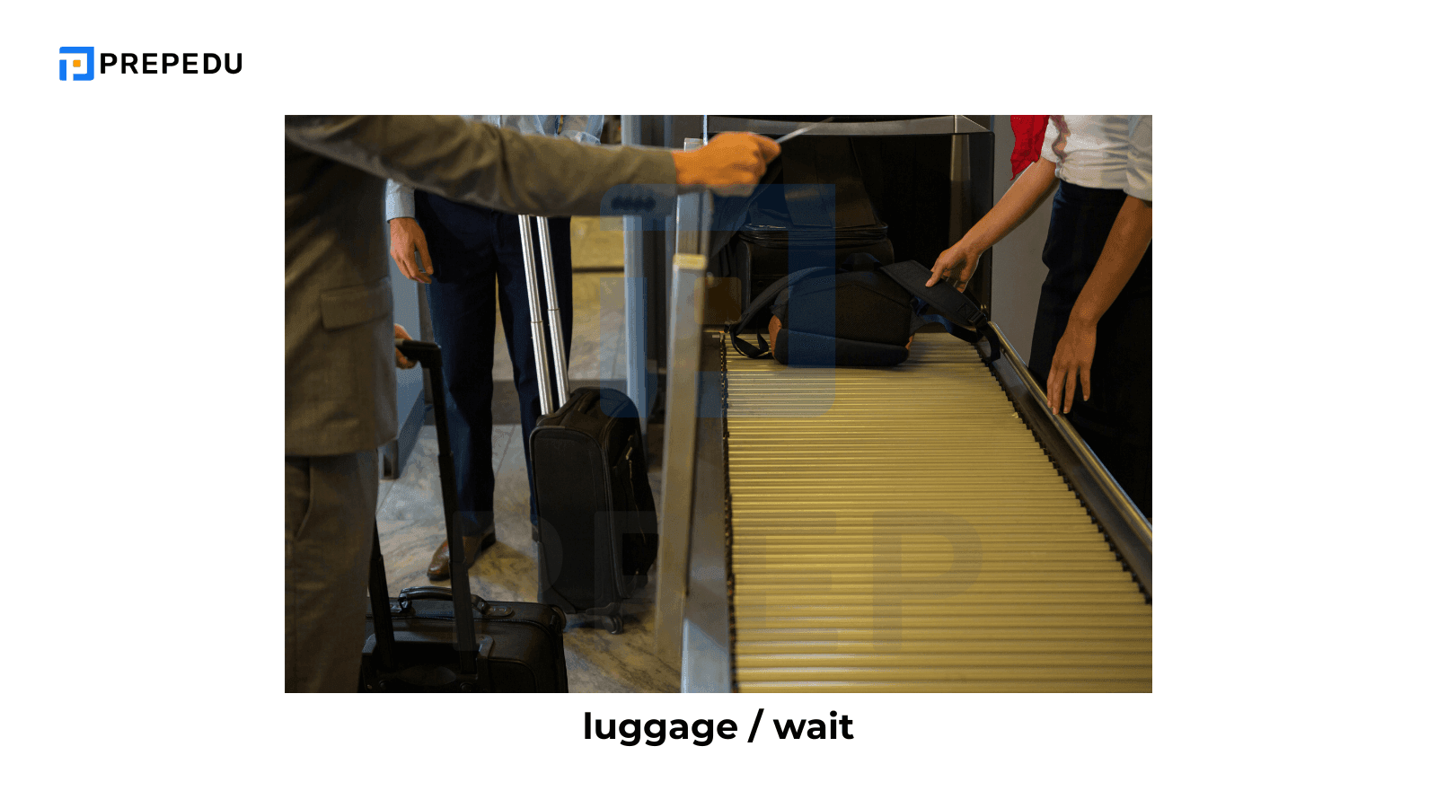 TOEIC Writing Part 1 - 範例五：機場場景 (Airport Scene)